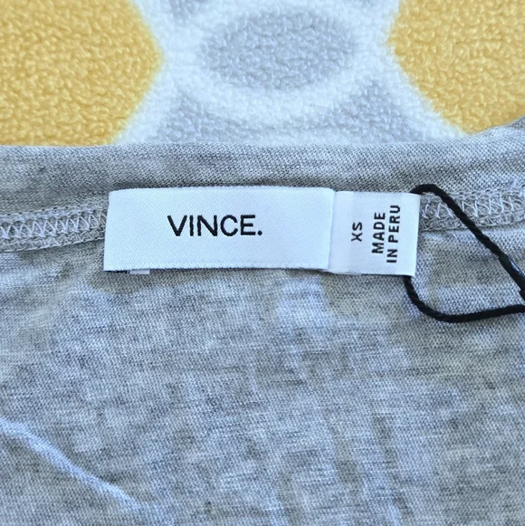 Vince Not-So-Basic Heather Grey🩶 "Tissue" Tee👕 - NWT - Picture 5 of 13